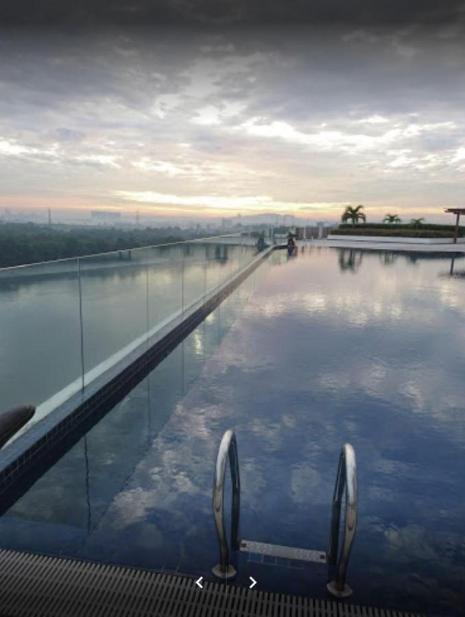 Bayu Marina 3 Mins Away Mid Valley Southkey Apartemen Johor Bahru