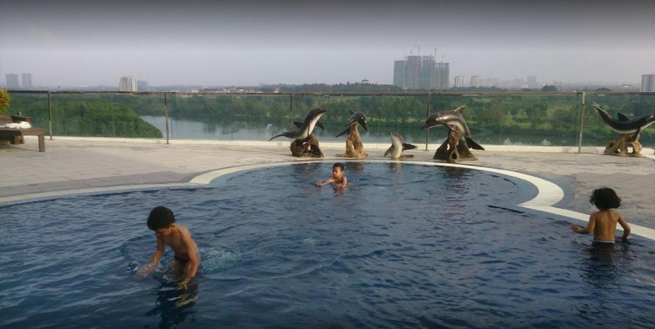 Bayu Marina 3 Mins Away Mid Valley Southkey Apartemen Johor Bahru
