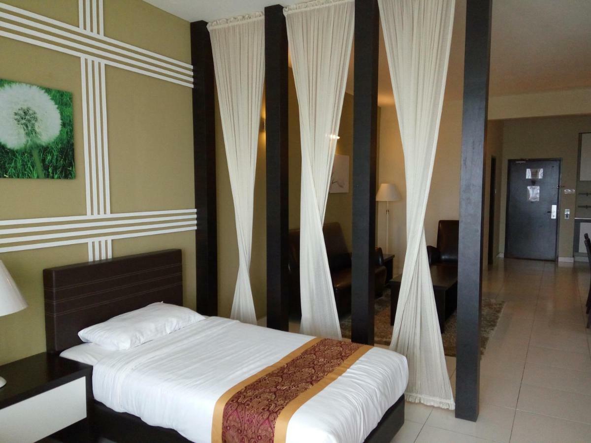 Bayu Marina 3 Mins Away Mid Valley Southkey Apartemen Johor Bahru